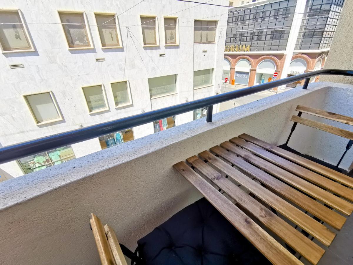 Beachy Keen City Apartment Lárnaca Exterior foto